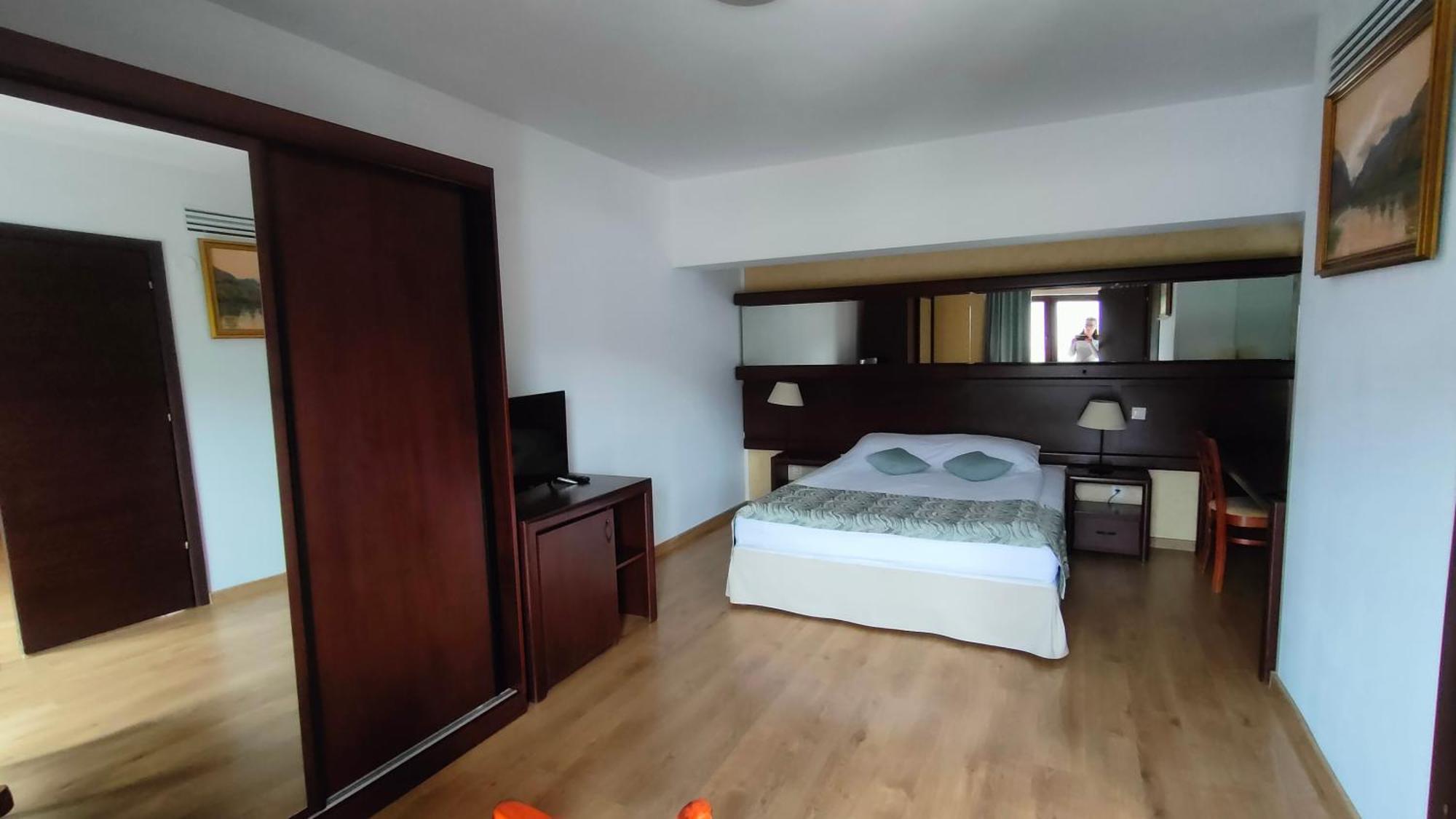 Hotel Valea Cu Pesti Căpăţîneni-Ungureni 외부 사진