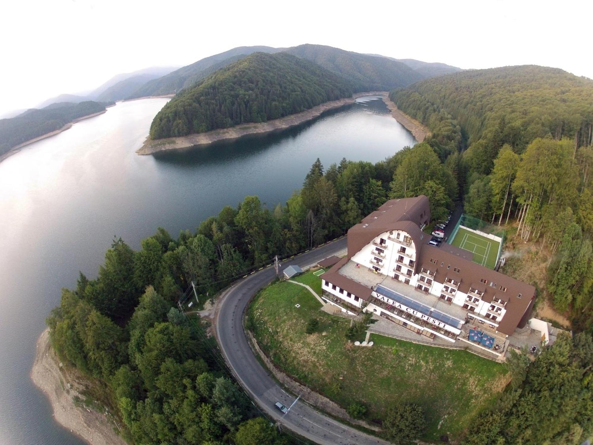 Hotel Valea Cu Pesti Căpăţîneni-Ungureni 외부 사진